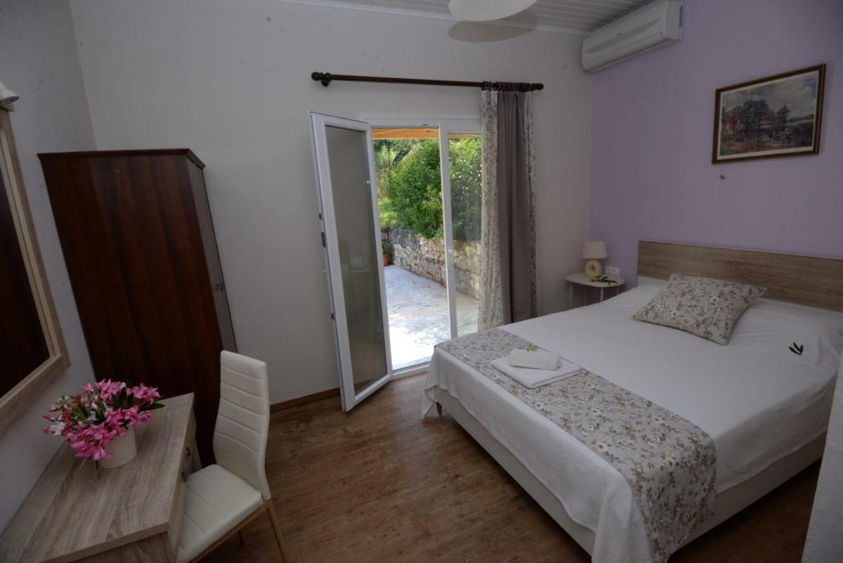 The Olive Grove House Villa Kassiopi Exterior photo